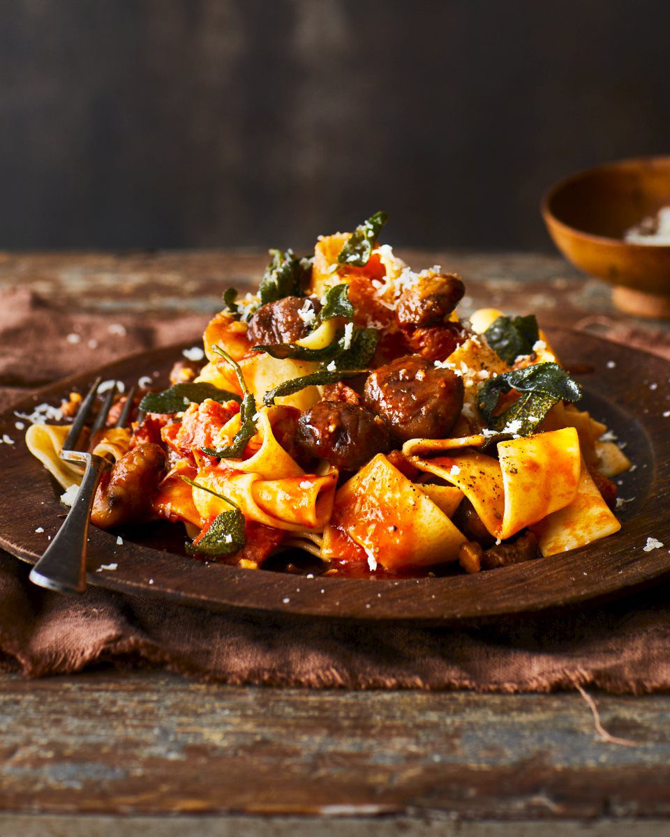 Pasta with sausage, chestnuts and sage - delicious. magazine